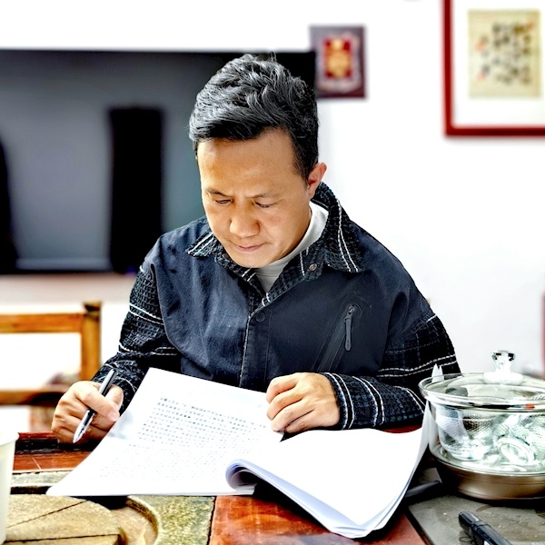 最新人物事迹，闪耀之光照亮前行之路
