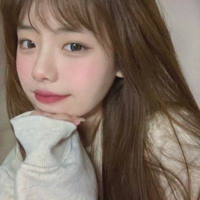 最新女生时尚头像流行趋势，选择与指南